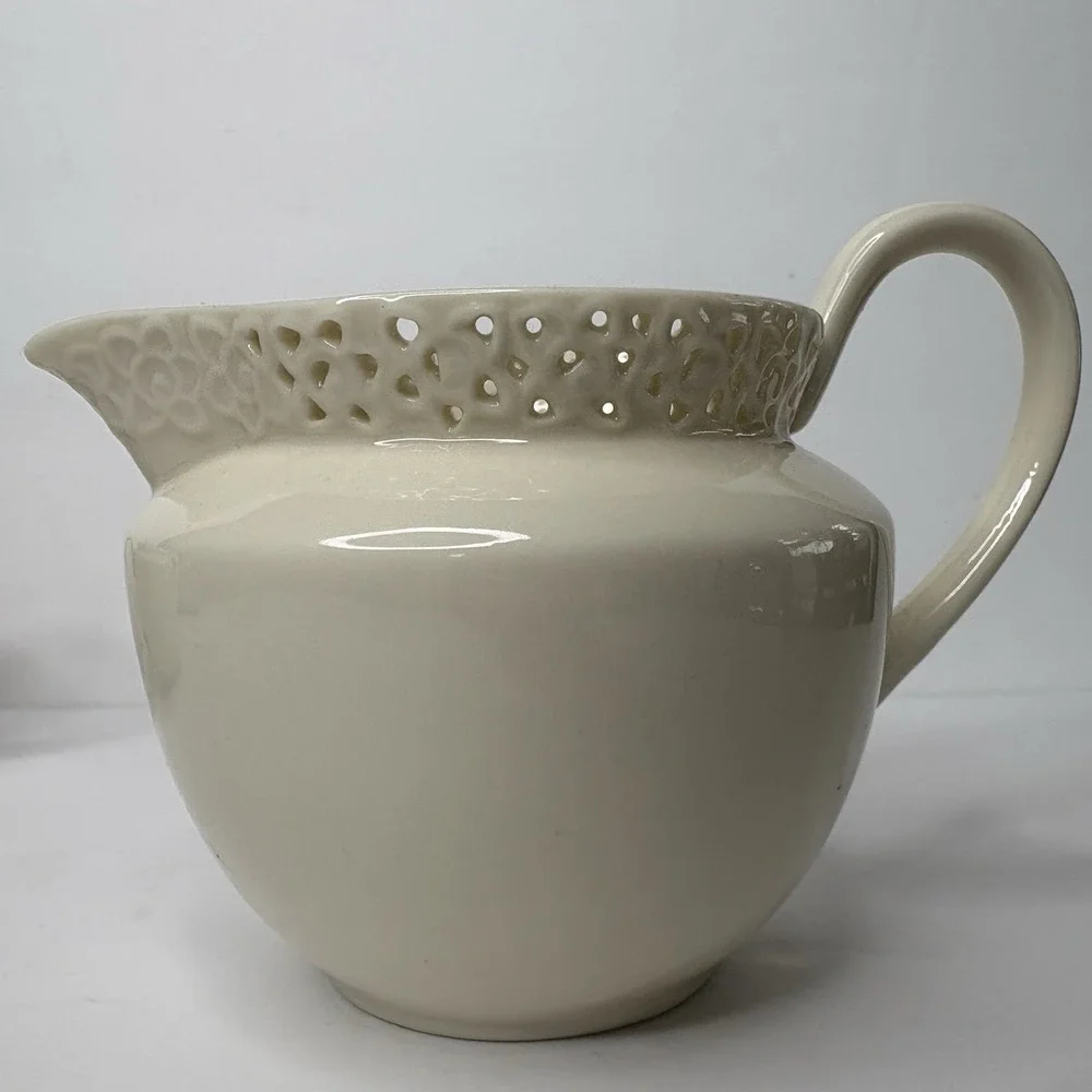 L. Godinger Cream Lace Embossed 4